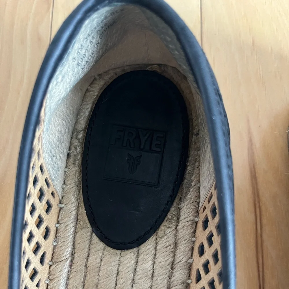 FRYE Lee A Line Perforated Espadrilles Women’s Slip on Shoes Size 8.5
